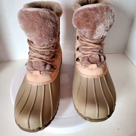 Baretraps Women's Beige and Blush Pink Duck Style Snowboots size 8 - Picture 4 of 6